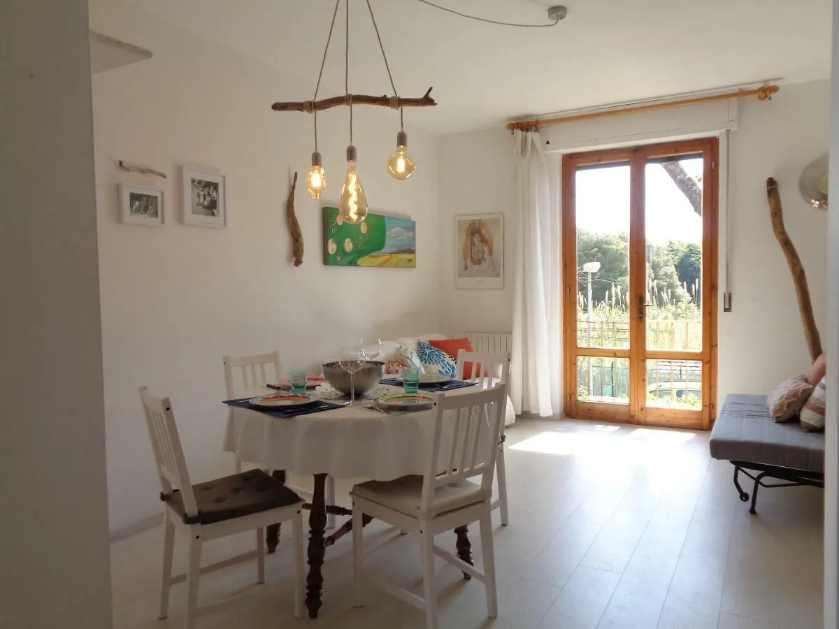 Apartment Ferienwohnung La Casa Di Nina Quercianella