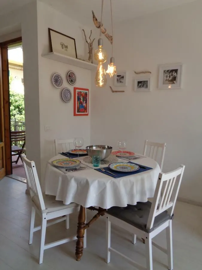 Apartment Ferienwohnung La Casa Di Nina Quercianella